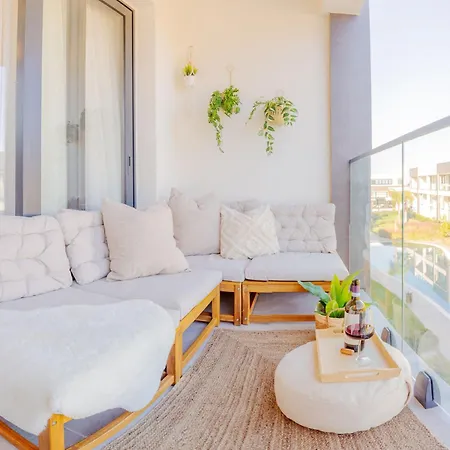Palmera - Spacious With Pool View 公寓 Vasilia