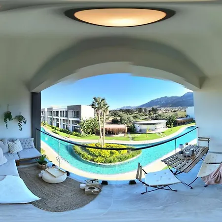 Palmera - Spacious With Pool View *