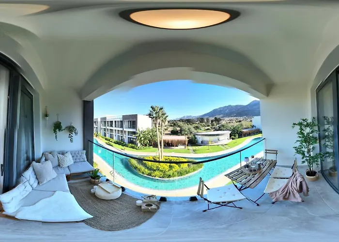 Palmera - Spacious With Pool View *