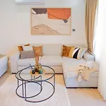 Palmera - Spacious With Pool View Vasilia