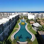 Palmera - Spacious With Pool View Appartement *