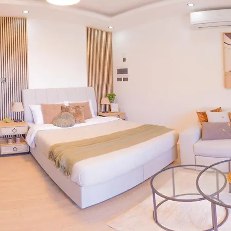 Palmera - Spacious With Pool View Apartmán *