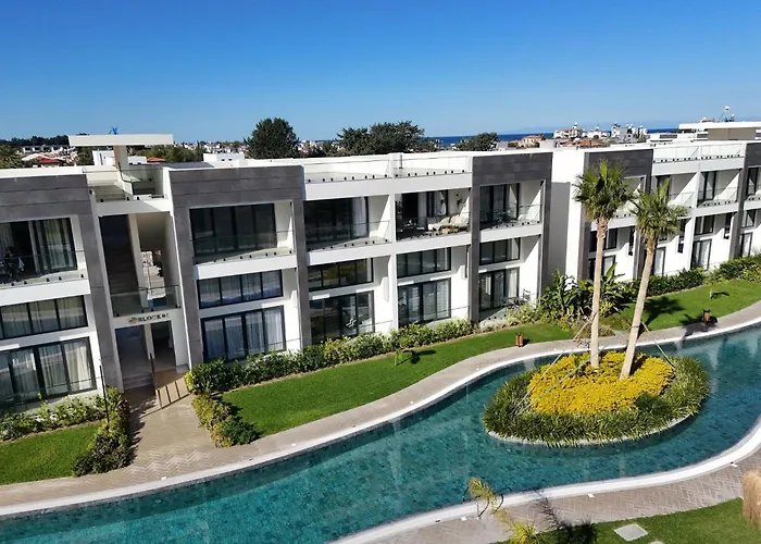 Apartment Palmera - Spacious With Pool View *