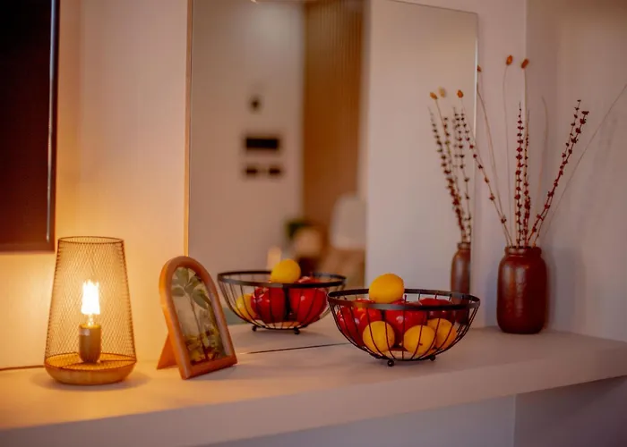 Palmera - Spacious With Pool View Apartment *